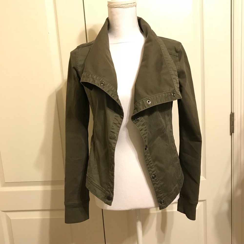 ☀️ Calvin Klein Olive Green Draped Jacket ✨